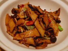 菌菇小炒皇-西北45°(世茂广场店)
