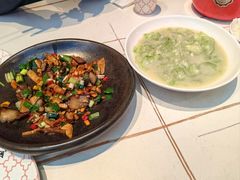 -阿瓦山寨·湘菜现炒·剁椒鱼头王(咸阳总店)