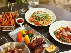 -théATRE茶聚场·餐厅(环球金融中心店)