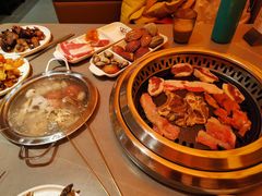 -黑金·寻焰自助百汇·烤肉·火锅(中街店)
