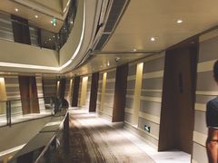 -上海滴水湖皇冠假日酒店