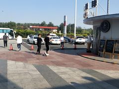 -窦店服务区-停车场