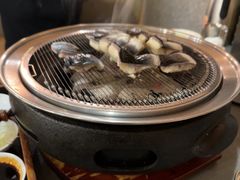 -围炉肉舍•炭烤活鳗•丹东海鲜烤肉(步行街店)