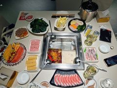 -海底捞火锅鲜切牛肉主题店(长寿路店)