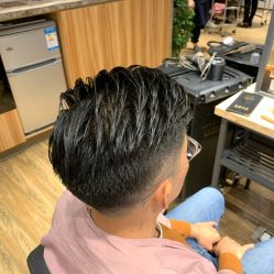 -Mentor Hair Salon