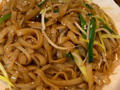 干炒牛河-粤仔湾砂锅粥(广益哥伦布店)
