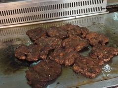 -新艺自助美食城(中山路店)