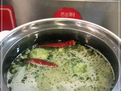 -百品聚旋转火锅(万德庄店)