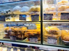 -白玉兰食品甜凤店(合生汇店)