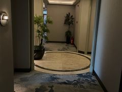 -浅深(世茂滨江精品店)