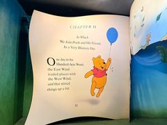 -小镇影院迪士尼小熊Duffy与他的朋友合影地