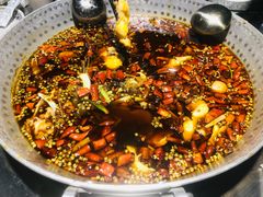 -冰冰龙虾·江湖菜·花园江景餐厅