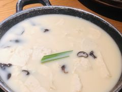 土家手掰柴火豆腐-吃饭皇帝大(合生汇店)