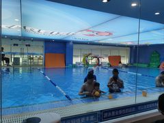 -戊辰亲子游泳俱乐部