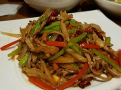 -巴扎美食·新疆菜·西域歌舞表演餐厅(新疆大厦店)