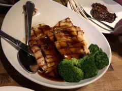 -TRIPLE 8 China Bar & Grill