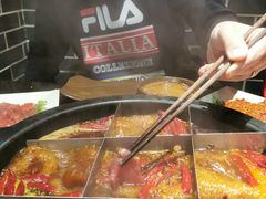 -宽板凳老灶火锅(簋街店)