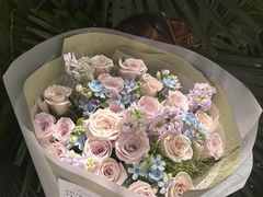 -花间阁鲜花气球连锁(两路口上清寺急市救中心店)