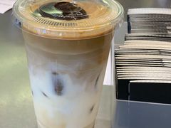 蹦迪波波咖啡丸子-Seesaw Coffee(上海国金中心店)