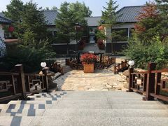 -大连步云山老汤度假山庄