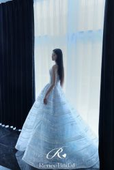点击看大图 -Renee芮亦婚纱