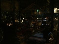 -乌托邦酒吧和餐厅