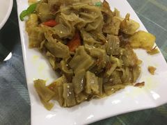 -天天向上素食餐厅(五台山店)