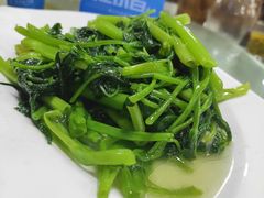 -鑫悦楼煎蟹·16年海鲜大排档