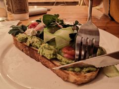 牛油果吐司-Egg•Allday Brunch(襄阳北路店)
