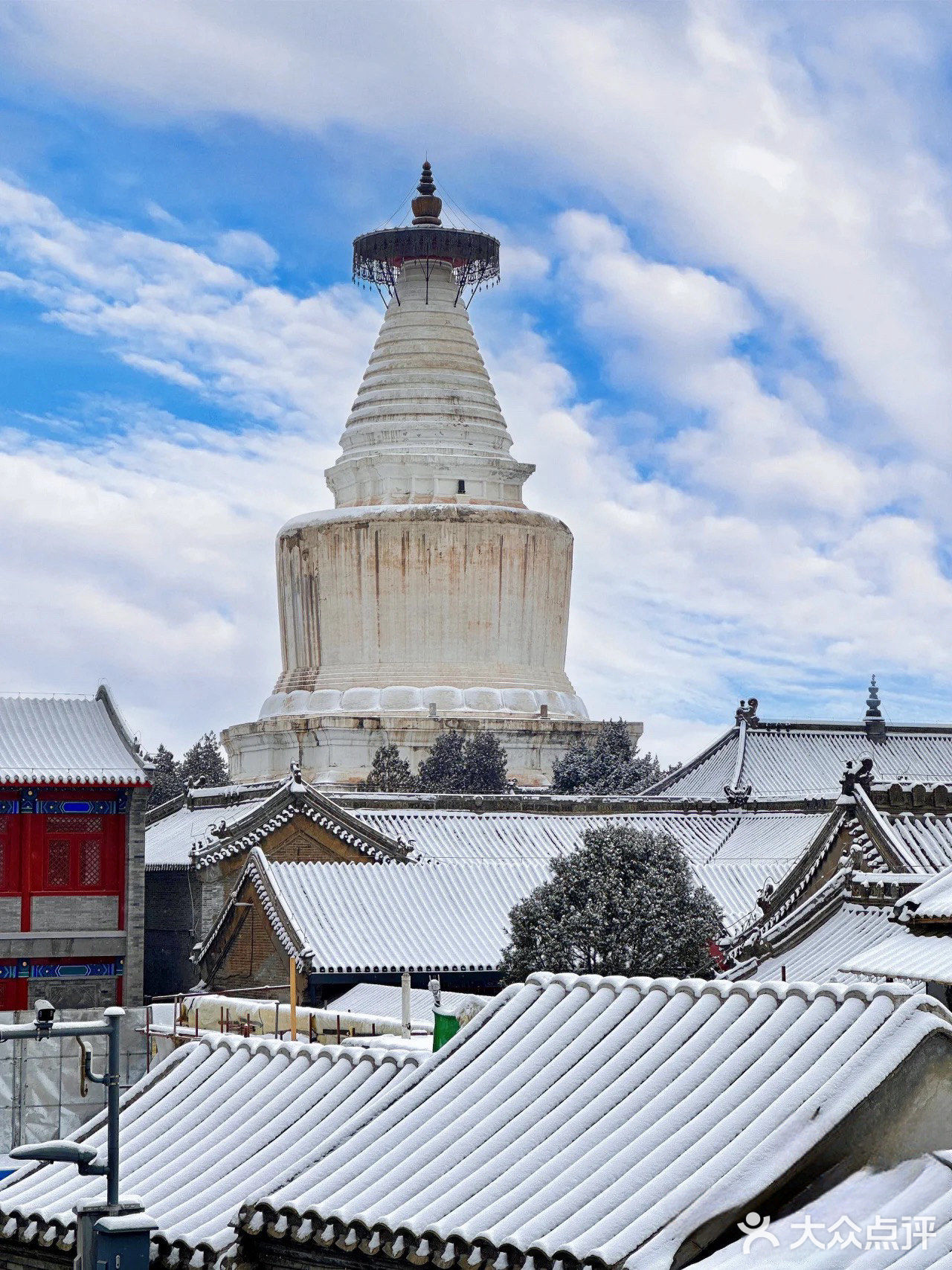 在北京！！雪景白塔寺下的露台咖啡 泰泰泰美了