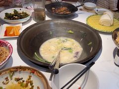 -陈大锅·岳阳鱼馆·地道岳阳菜(美食街店)