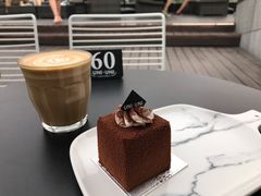 -UNI UNI(环亚凯瑟琳店)