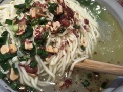 小面-呼啦面馆·头牌豌杂面(爱琴海店)
