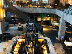 -The ROOF (通盈中心店)