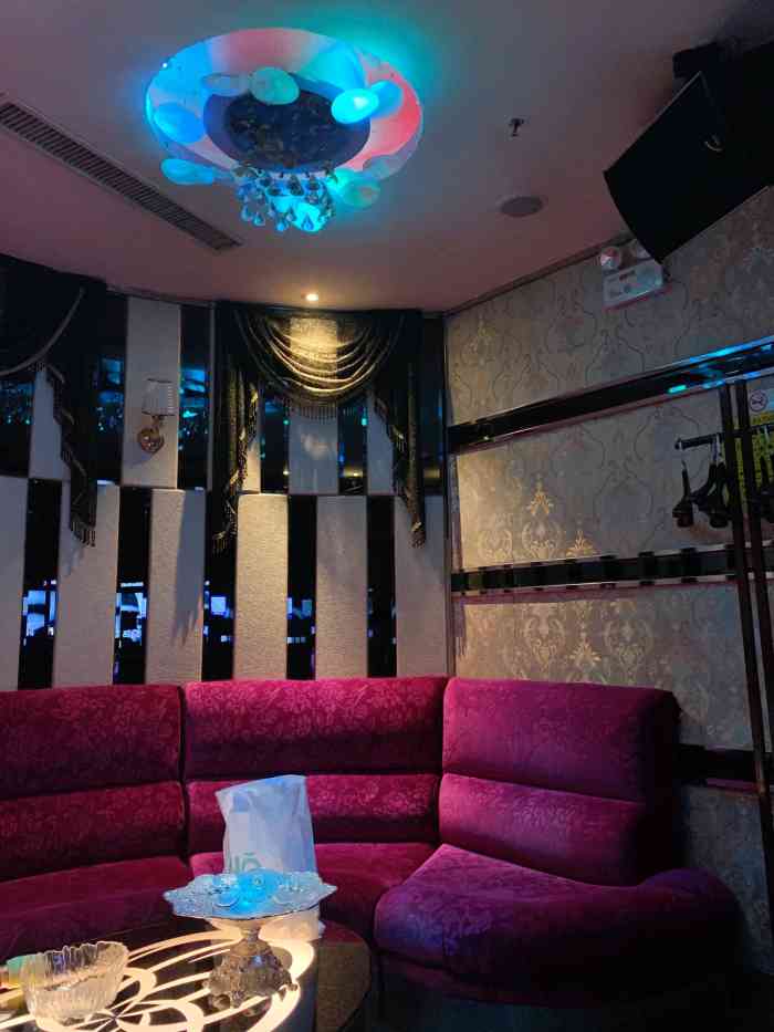 万都金港ktv(果园店)-"这家性价比太高了.比城里便宜的不是一.