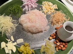 -得意咚瓜·顺德鱼生·冬瓜火锅(深圳首店)