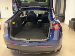 -TESLA 特斯拉(上海太古汇体验店)