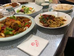-汗腾格里·风味餐厅(新疆驻京办店)