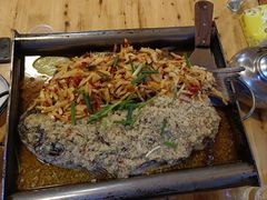 -宏兴烤鱼山庄(宣恩总店)