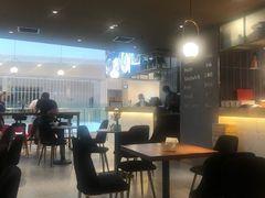 -POKEE VIA&Brunch·维娅(重庆来福士店)