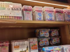 -九木杂物社(新奥购物中心店)