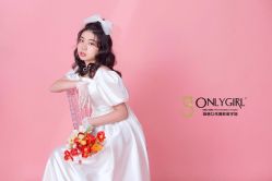 -onlygirl摄影美学馆高端定制(江滩店)