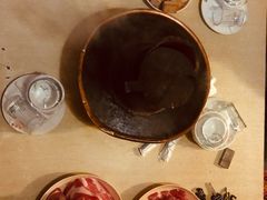 -洞庭洲·防空洞火锅·烧烤·铜锅涮肉(新百广场店)