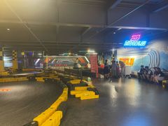 -极限PLAY运动娱乐新世界·团建派对潮玩休闲馆·室内蹦极高空游乐园