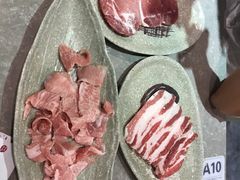 -哈哈碳都·牛肋条无限自助烤肉(台江万达店)