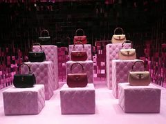 -文艺复兴百货(米兰大教堂广场店)