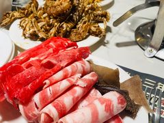 -金马门国际美食百汇(珞喻路店)