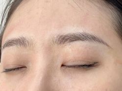 -一个差评成就的纹眉店