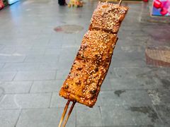 -泰龙城小吃街