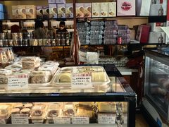 -红宝石·鲜奶小方·海派西点房(控江店)